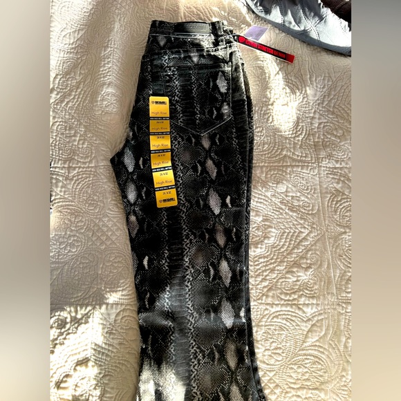 Rock and Roll Denim Bell Flares - Picture 3 of 4